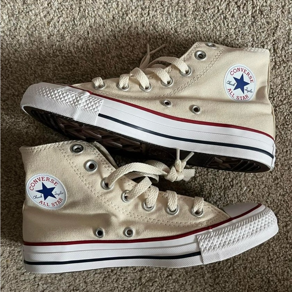 Women's size 6/men's size 4 high top Converse